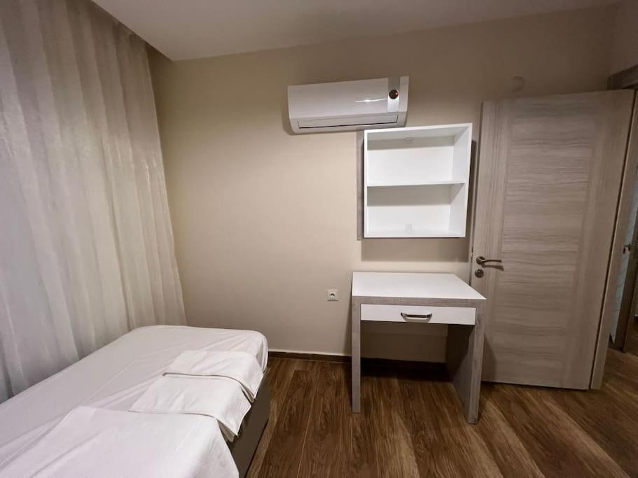 Merkezi, Sik, Denize 3 Km Kueltuer Kafeler Cad. 2 Dk '13' Apartment