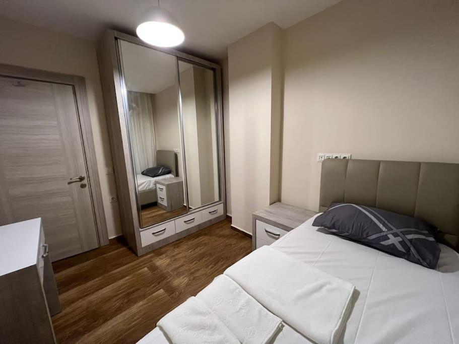 Merkezi, Sik, Denize 3 Km Kueltuer Kafeler Cad. 2 Dk '13' Apartment